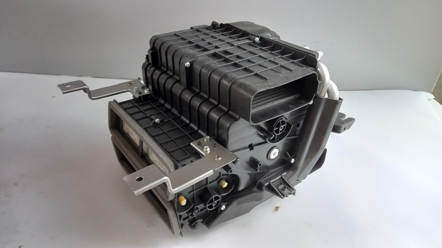 Original NISSAN Cabstar F24M Heizgehäuse 27110MB41A