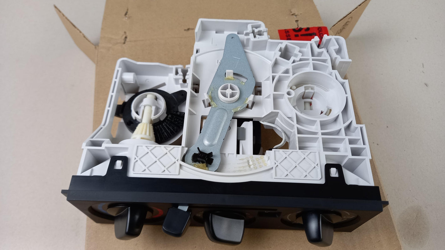 Original NISSAN Cabstar F24 Heizung Steuergerät Klimaanlage Vorne 27510MB4MD