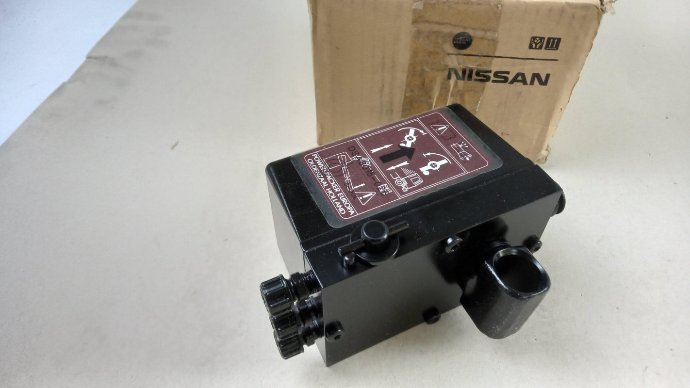 Original NISSAN Ölpumpe für Kabine Anheben 95292D6402