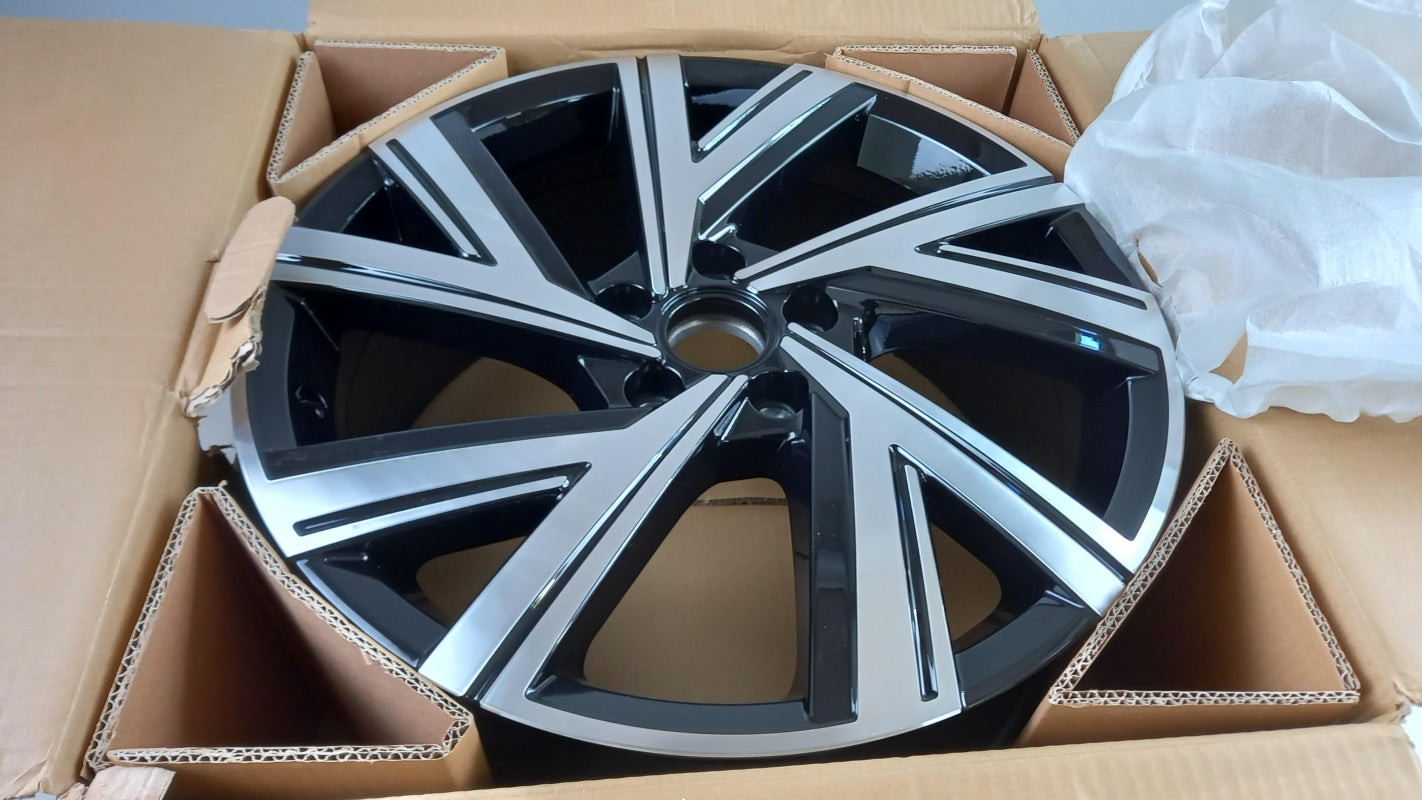 Original Volkswagen Golf Variant 8 CD 2019- Felge 7,5J x 18H2 ET51 5H0601025MFZZ