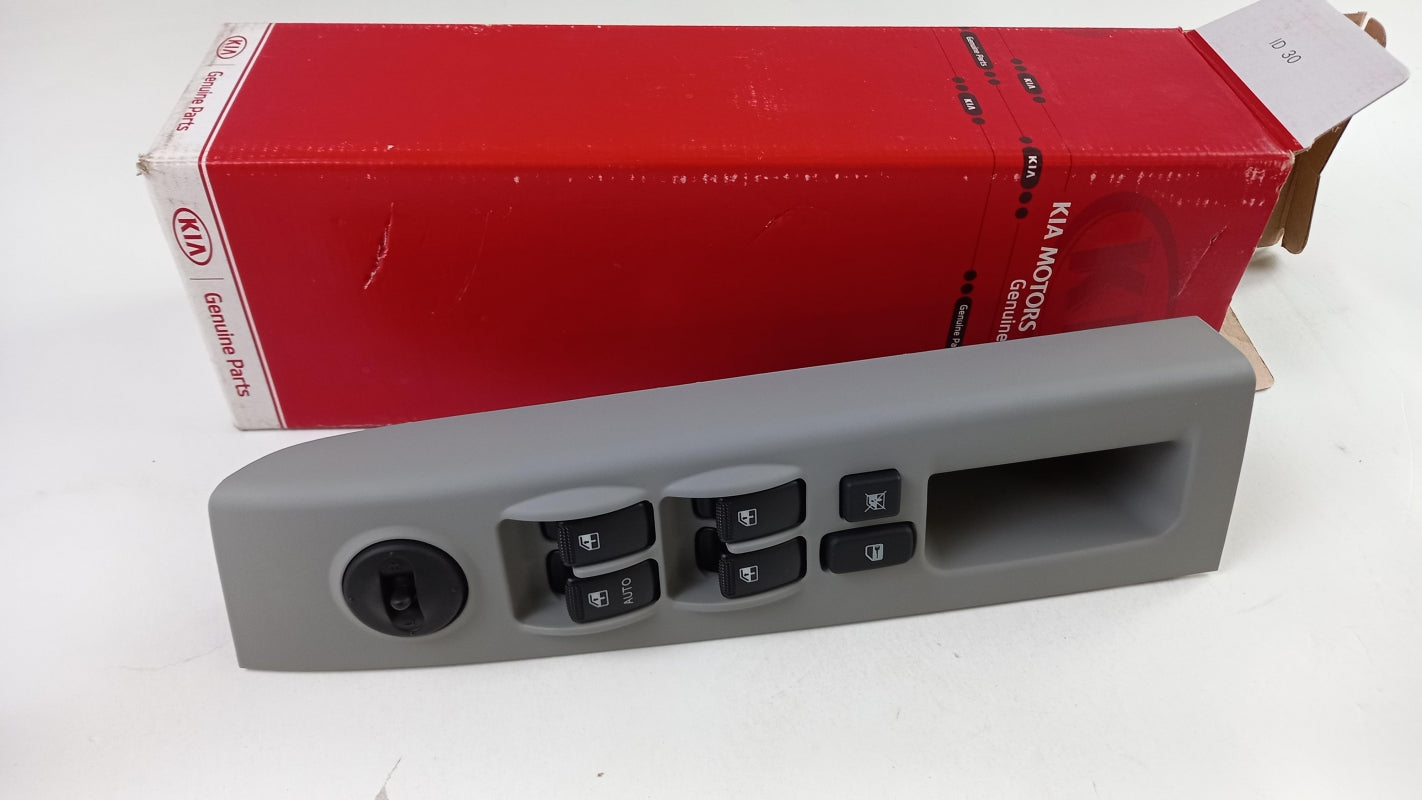 Original KIA Sorento 02-08 Fensterheberschalter vorne links 935703E250CY