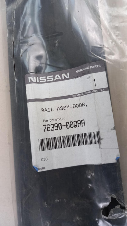 Original NISSAN Interstar Tür Führungsschiene Rechts 7639000QAA