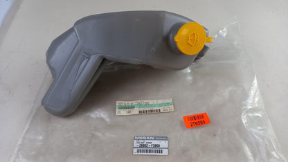 Original OE NISSAN Waschwasserbehälter 28902F3900