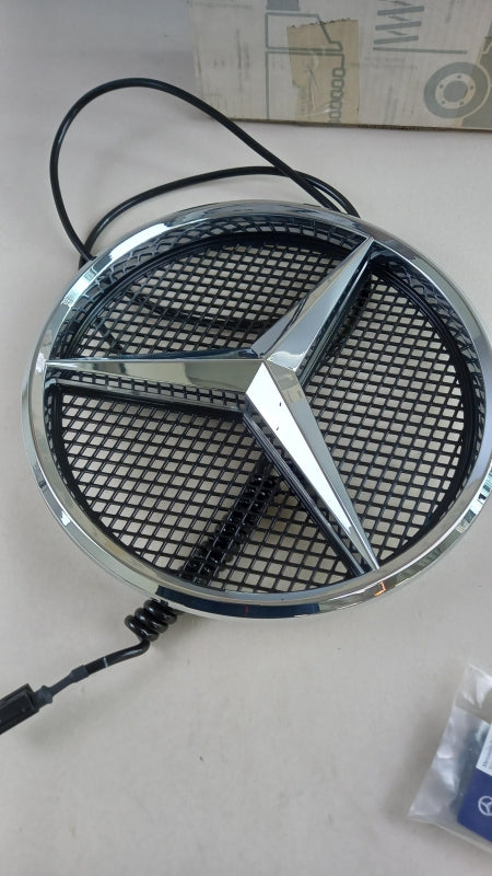 Original OE MERCEDES-BENZ Kühleremblem A9438170316