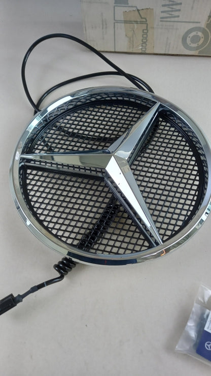 Original OE MERCEDES-BENZ Kühleremblem A9438170316