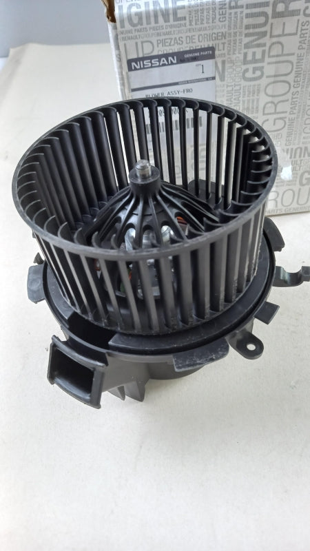 Original NISSAN Interstar (X70) Innenraumgebläse 2720500QAK