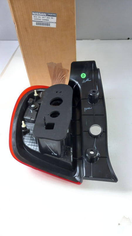 Original NISSAN Micra 2010-2015 Rückleuchte Heckleuchte Rechts 265543HN0A