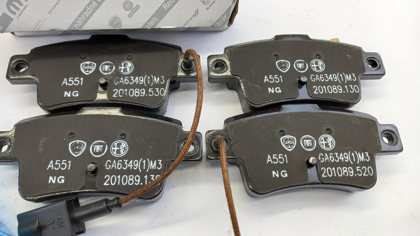 Original FIAT Punto Evo Abarth Grande Punto Bremsbeläge 77365886