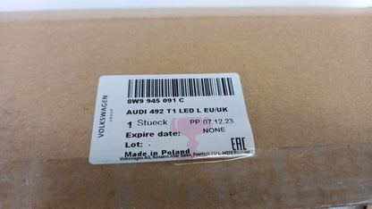 Original OE Volkswagen Heckleuchte 8W9945091C