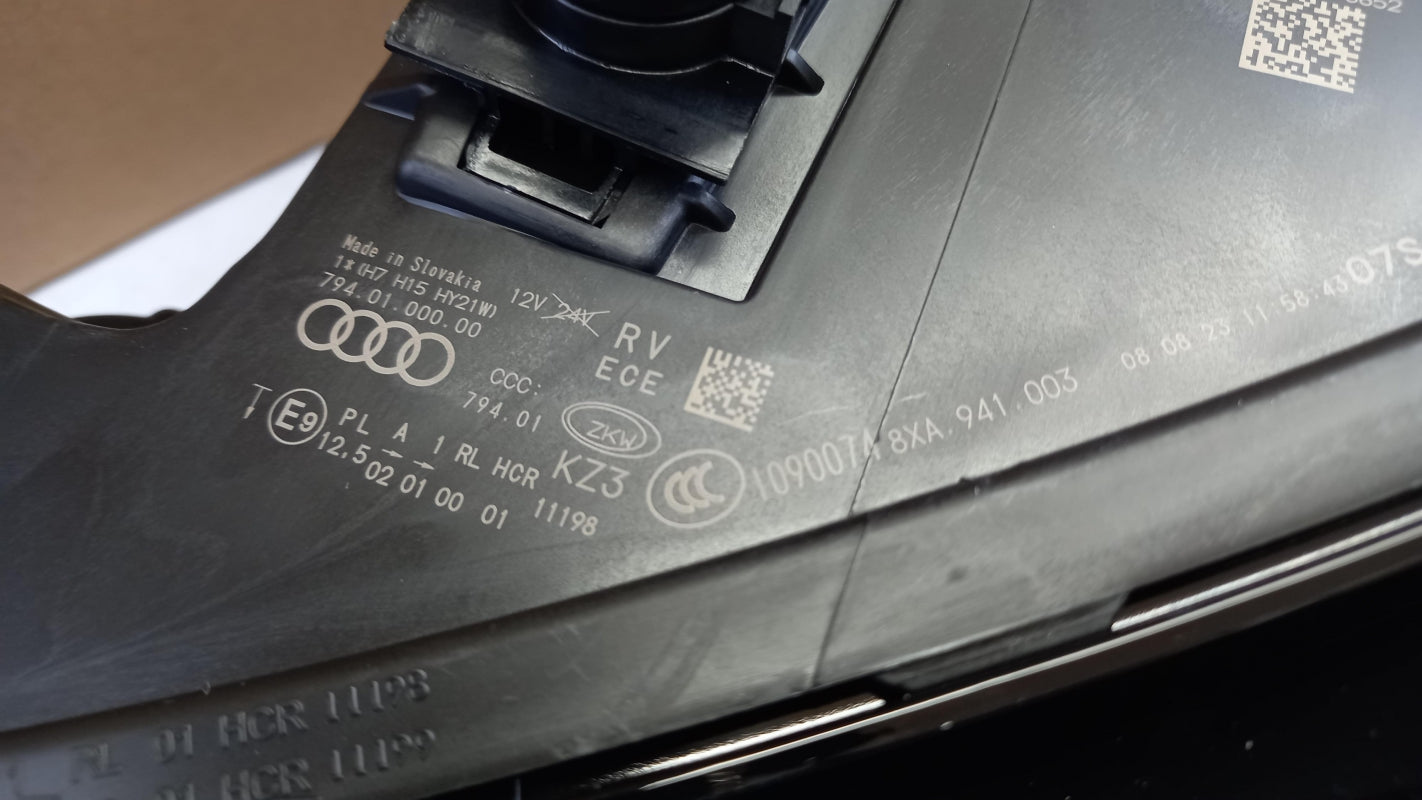 Original AUDI A1 8X Scheinwerfer Halogen Links 8XA941003