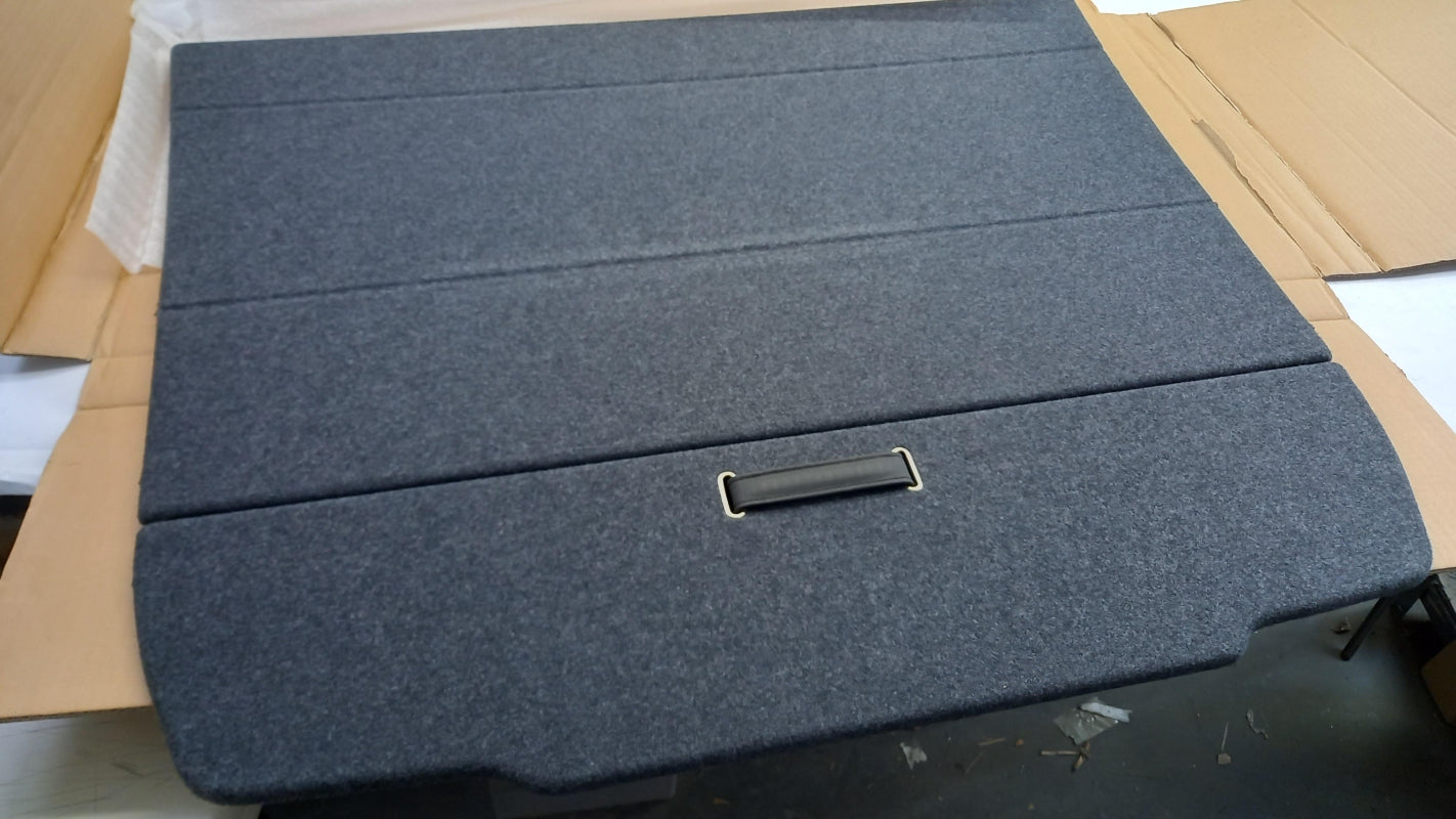 Original OE Volkswagen Koffer Boden 8N7863463E8PC