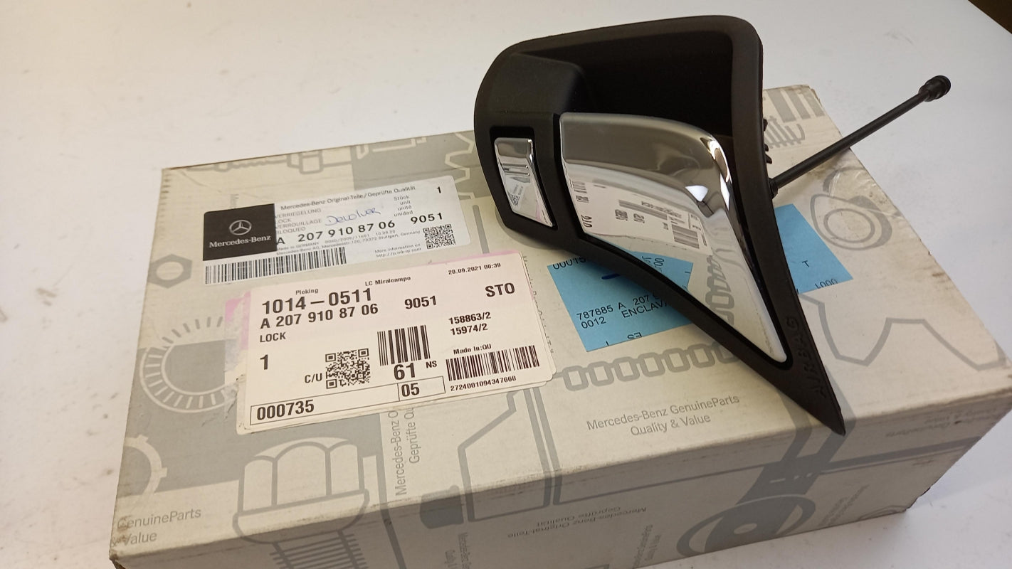 Original OE MERCEDES-BENZ seat release handle A20791087069051 