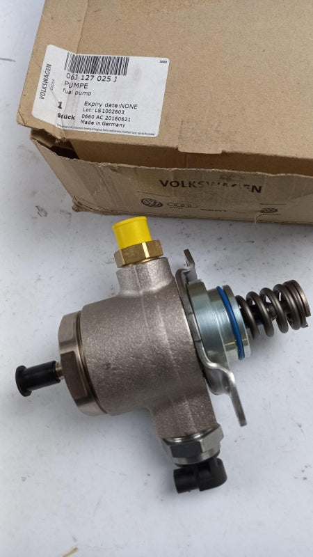 Original OE Volkswagen Kraftstoff-Fördereinheit 06J127025J