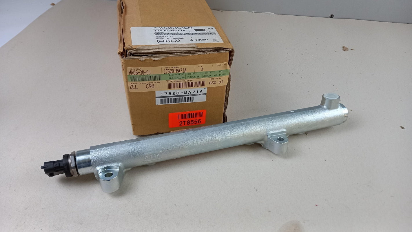 Original NISSAN Cabstar Patrol fuel rail 17520MA71A