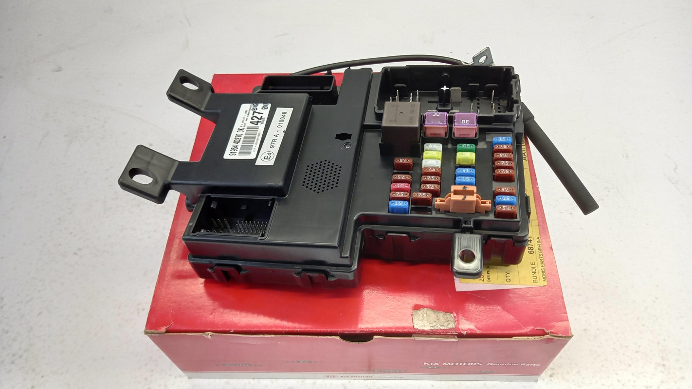 Original OE HYUNDAI/KIA fuse box 919544D270FFF 