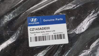 Original OE HYUNDAI/KIA Fußmattensatz CZ143ADE00