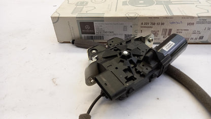 Original OE MERCEDES-BENZ Heckklappenschloss A2317501300