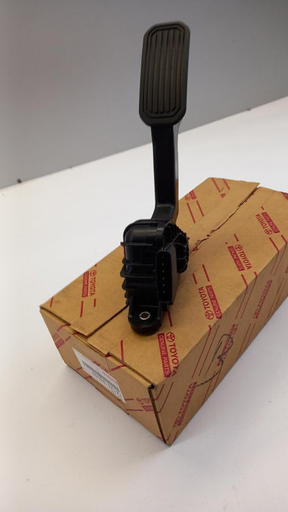 Original TOYOTA Lexus GX470 Land Cruiser Gaspedal 7812060350