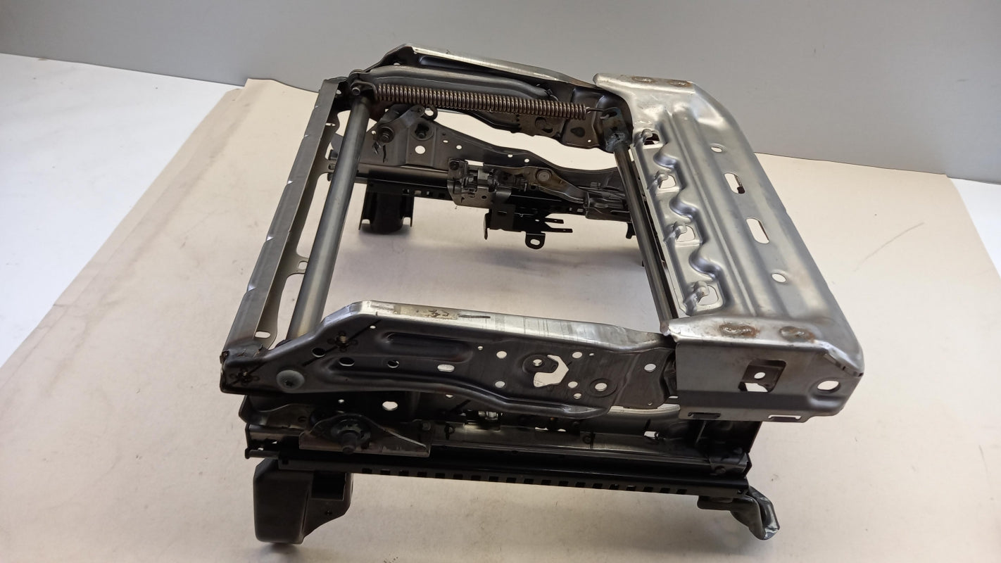 Original TOYOTA Verso Sitzversteller vorne links 720200F030