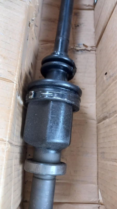 Original OE RENAULT Antriebswelle 8201235817
