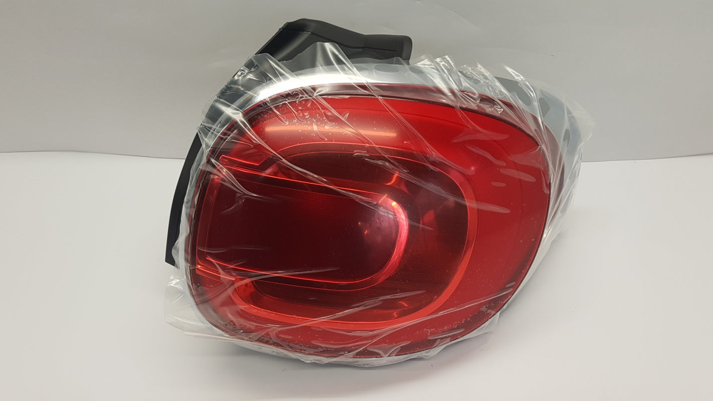 Original FIAT 500L 2012 > Rear light right 51883571 