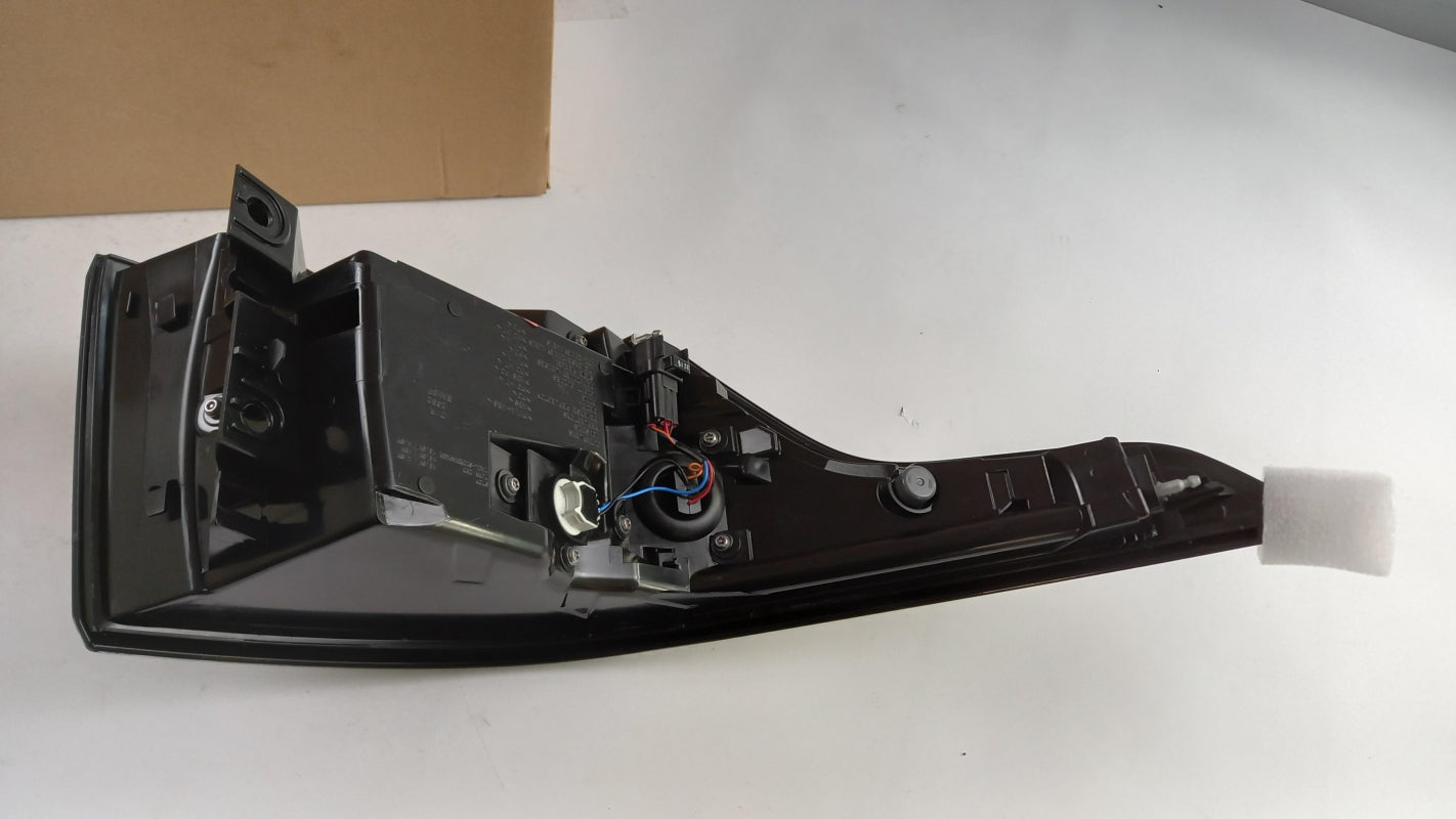 Original LAND ROVER Rückleuchte LR060321