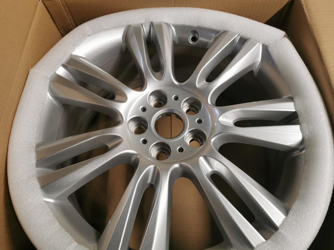 Original JAGUAR XE Range X760 2015- Felge 18