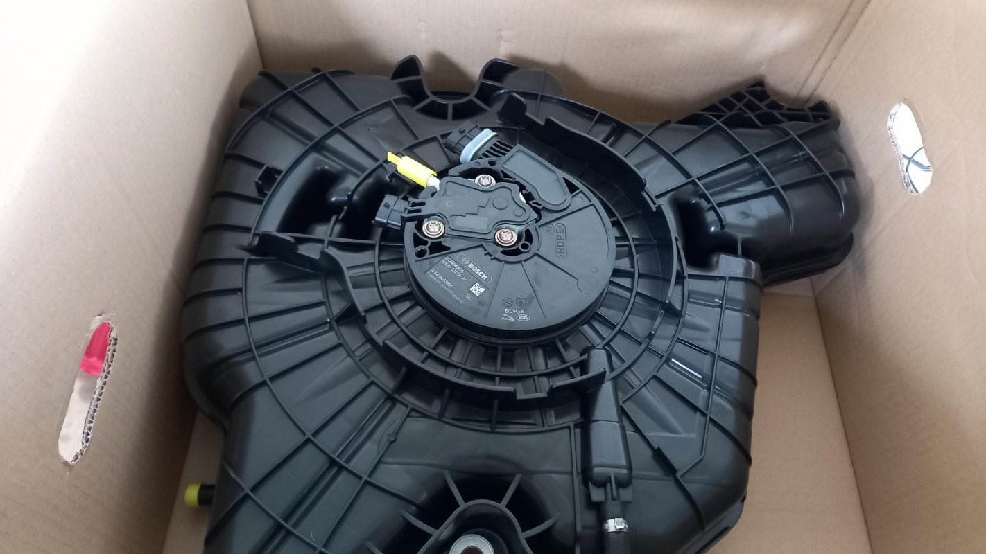 Original  JAGUAR E-PACE 2017 > X540 Additivbehälter J9C7009