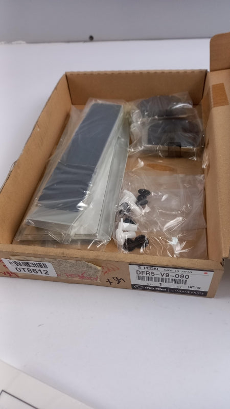 Original MAZDA CX-30 2019 Pedalauflagen DFR5V9090