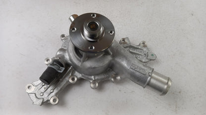 Original OE LAND ROVER Wasserpumpe LR027547