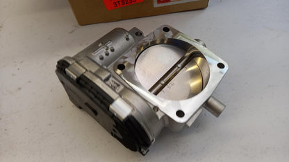 Original MERCEDES-BENZ W163 W203 W204 W211 W639 W906 Drosselklappe A1131410125