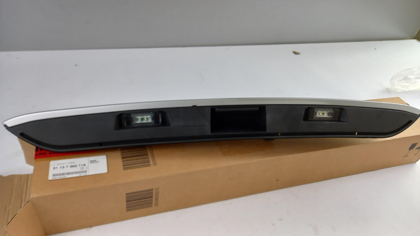 Original OE BMW Kofferraumverkleidung 51137362119