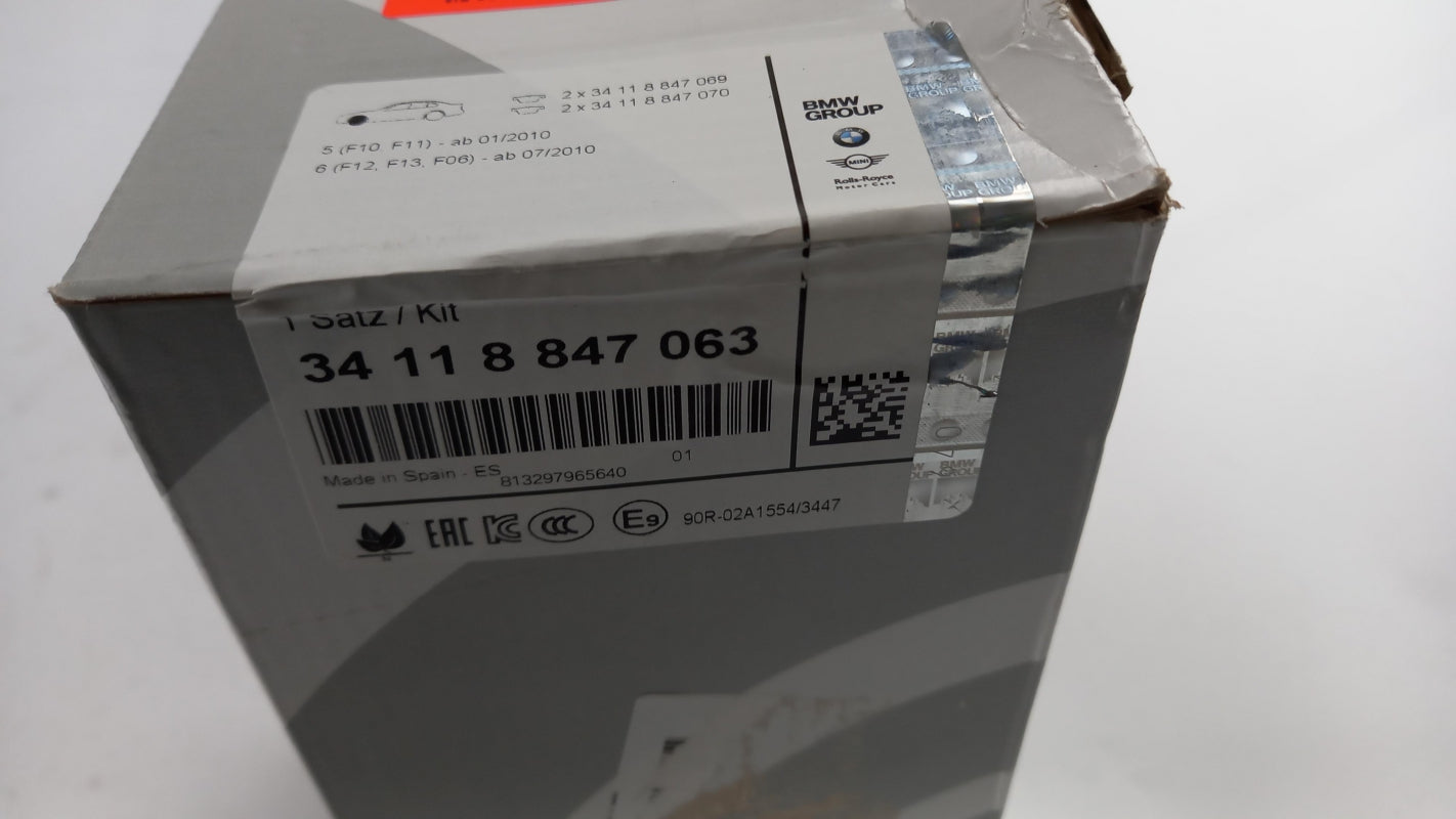 Original BMW 5' F10 F11 6' F12 F13 Bremsbeläge Satz Vorne 34118847063