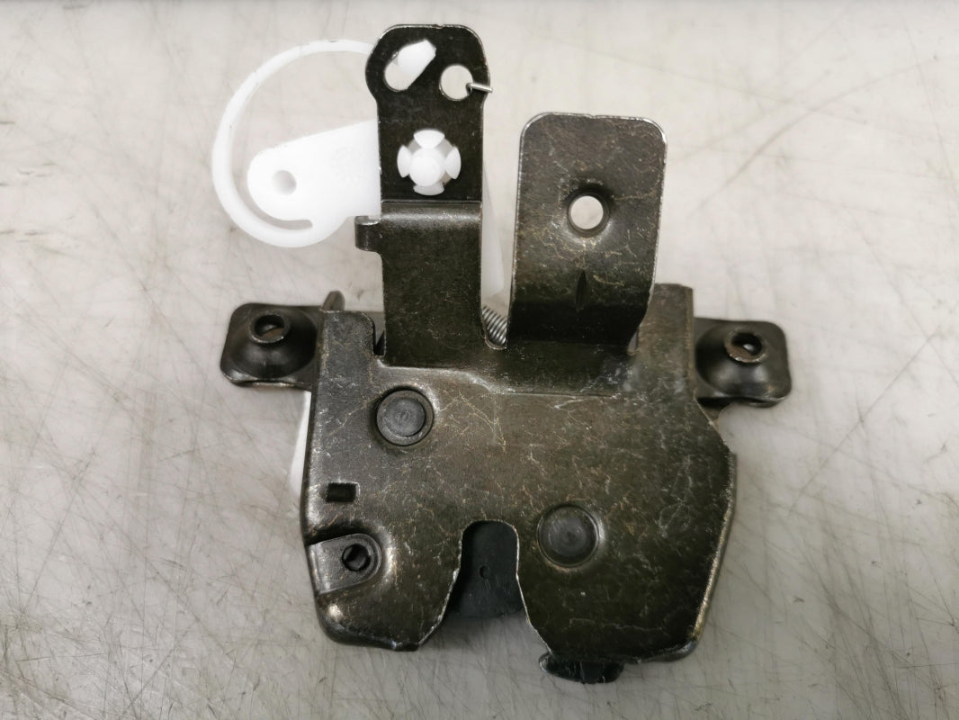 Original BMW 3' E36 Compact Heckklappenschloss 51248201784