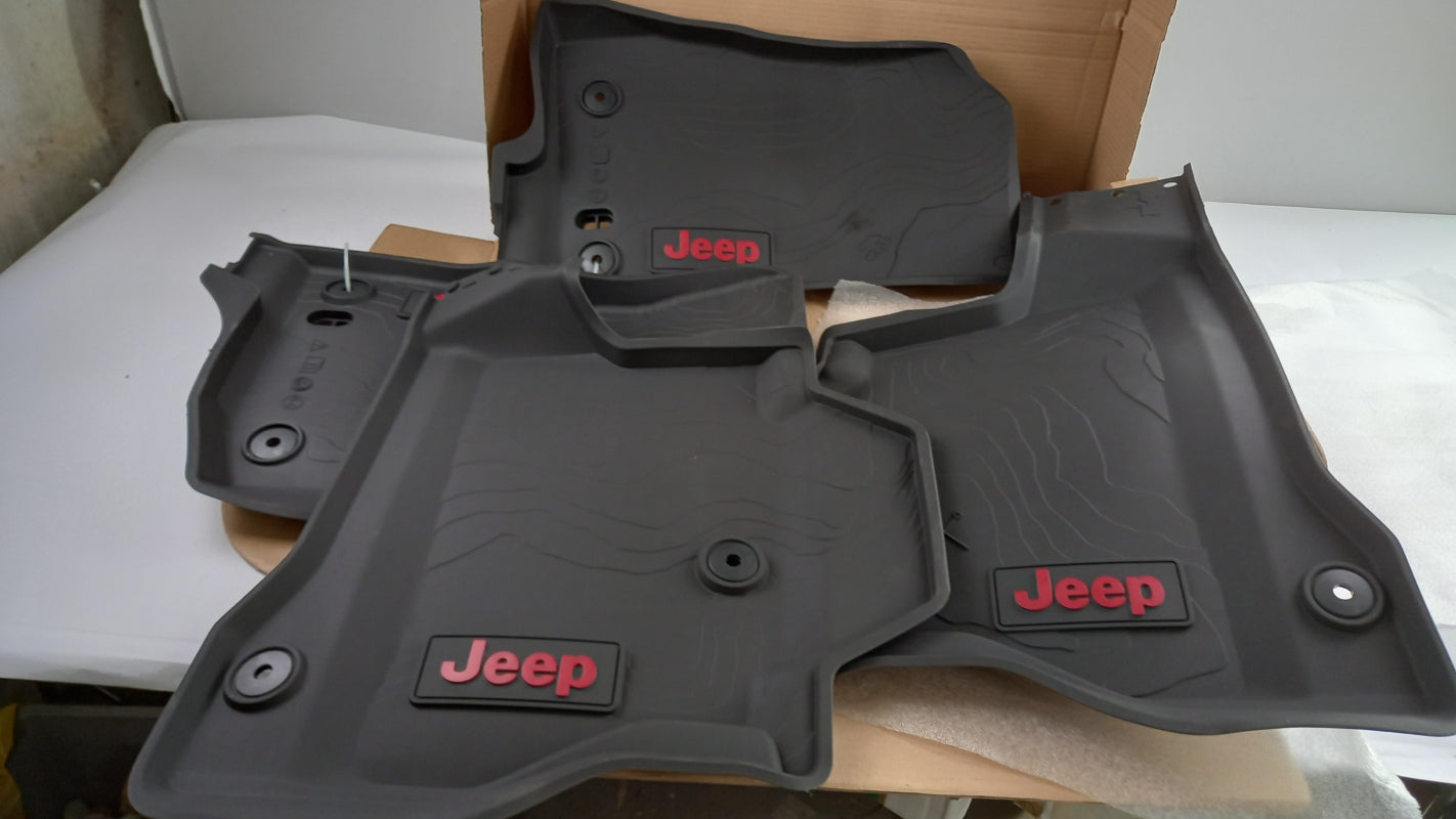 Original OE FIAT Fußmattensatz 82216629AA