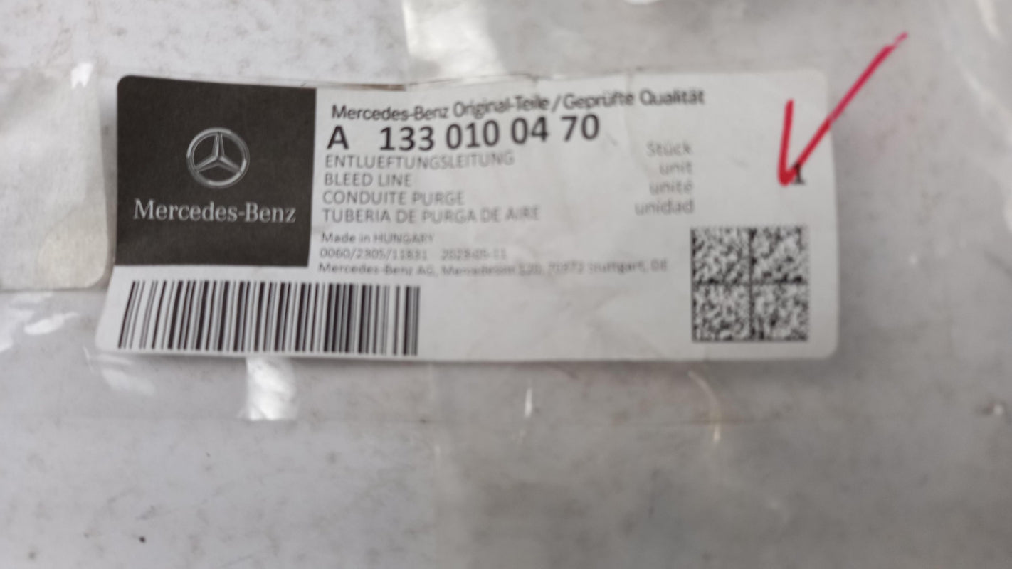Original OE MERCEDES-BENZ Kurbelgehäuseentlüftung Rohr A1330100470