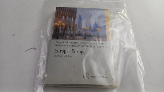 Original MERCEDES-BENZ USB Stick Navigation 20 Europa 2011/2012 A2048709596