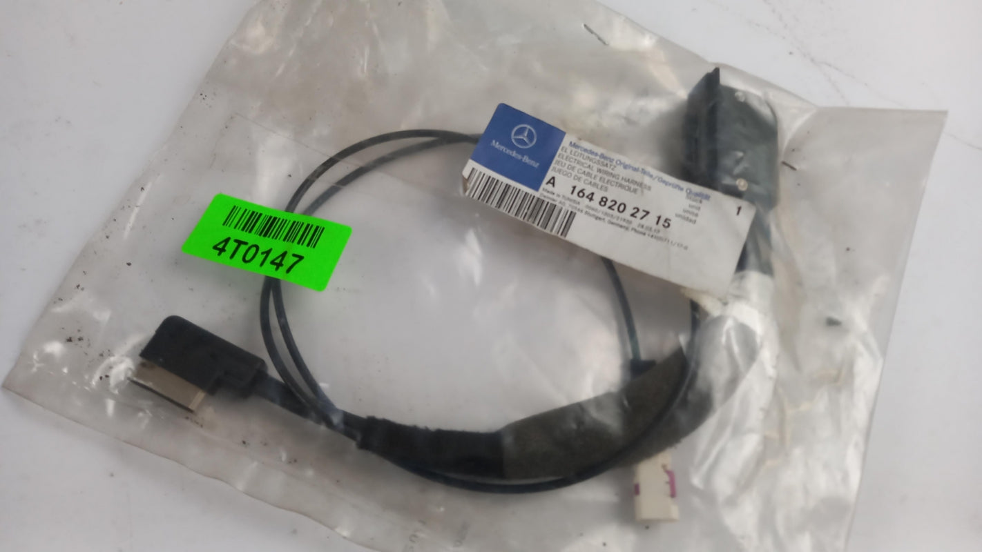 Original MERCEDES-BENZ W164 X164 W251 Videokabel Interface A1648202715