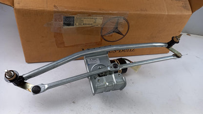Original MERCEDES-BENZ Sprinter W901-905 Wischergestänge vorne A9018200081