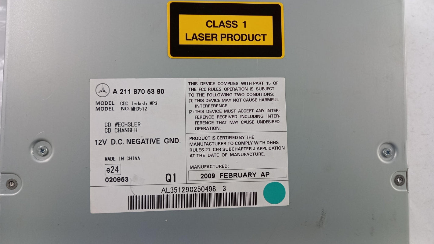 Original MERCEDES-BENZ W211 W164 W169 W245 W906 CD-Wechsler A2118705390