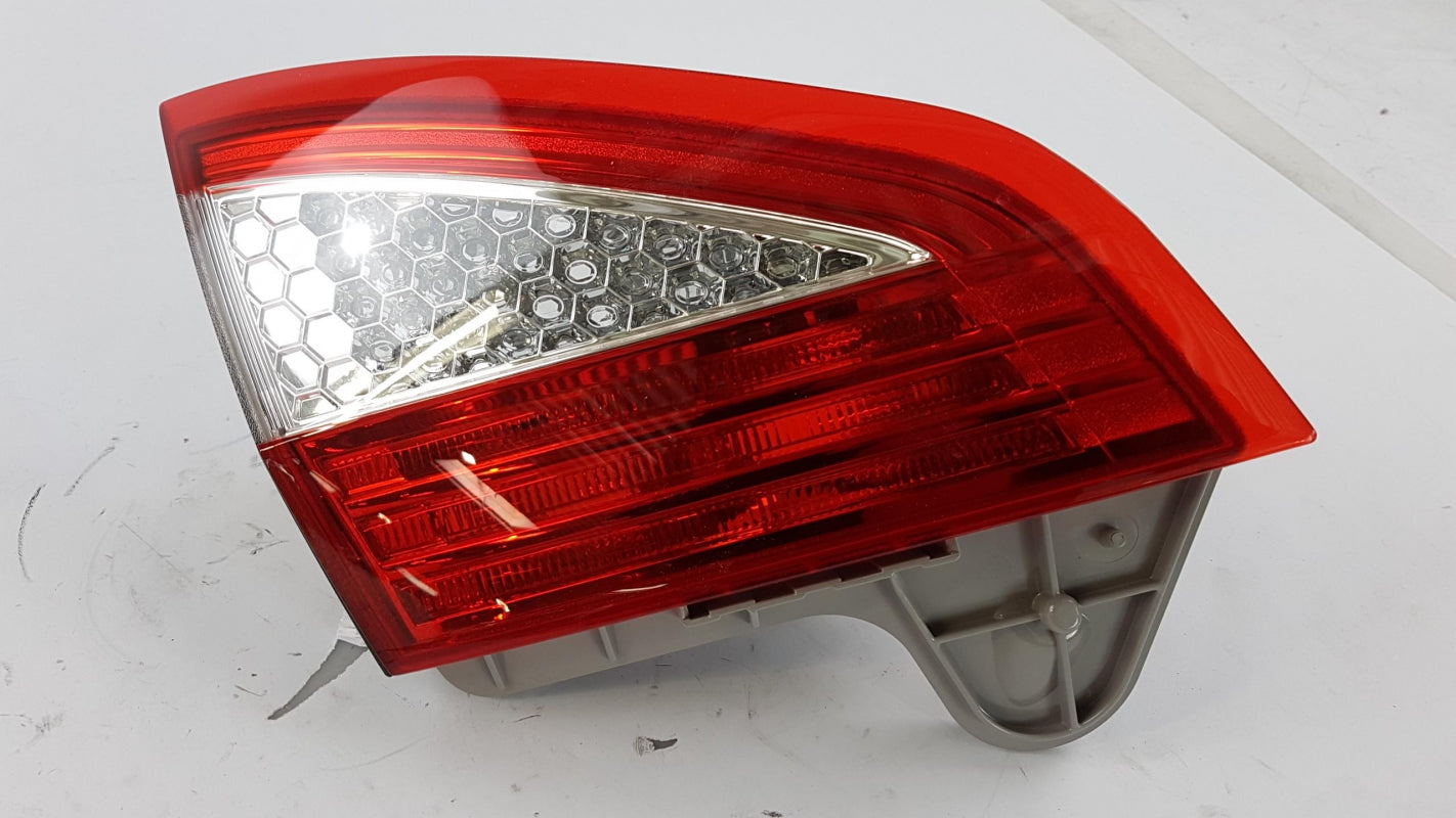 Original OE FORD Heckleuchte 1486771