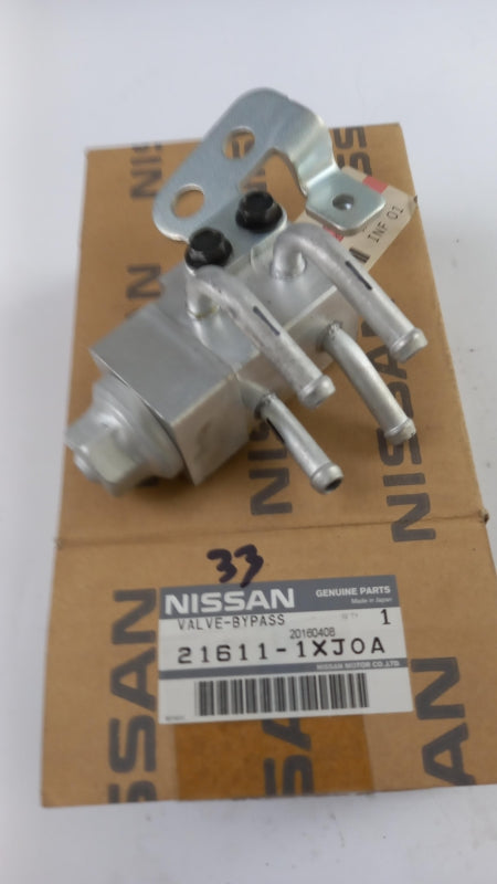 Original NISSAN QX50 QX70 Ventil 216111XJ0A