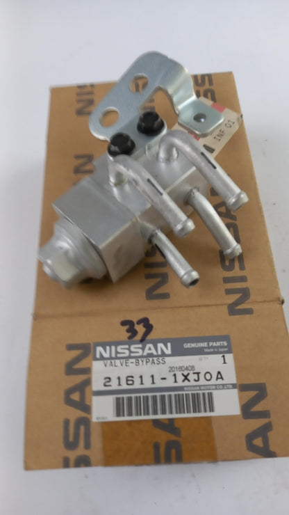 Original NISSAN QX50 QX70 Ventil 216111XJ0A