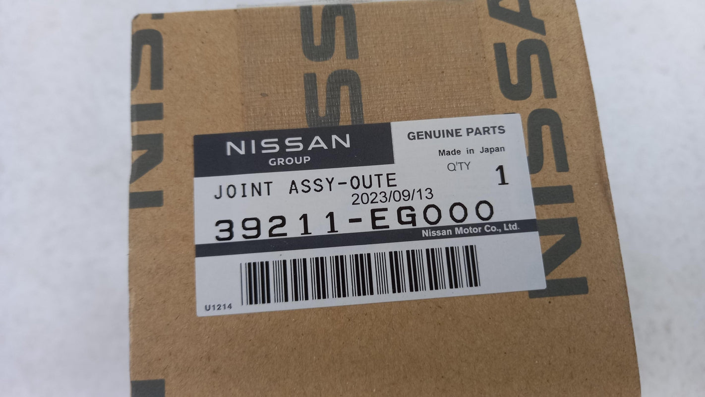Original OE NISSAN Antriebswellengelenk 39211EG000