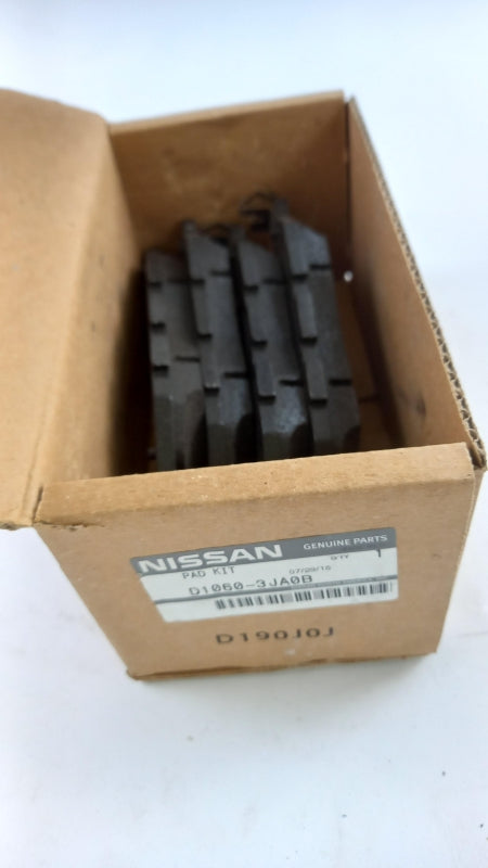 Original OE NISSAN Bremsbeläge D10603JA0B