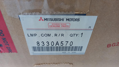 Original MITSUBISHI Montero '06-'19 Heckleuchte Rechts 8330A570