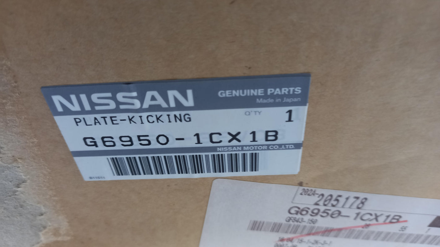 Original NISSAN INFINITI QX70 2013-2017 beleuchtete Einstiegsleisten G69501CX1B