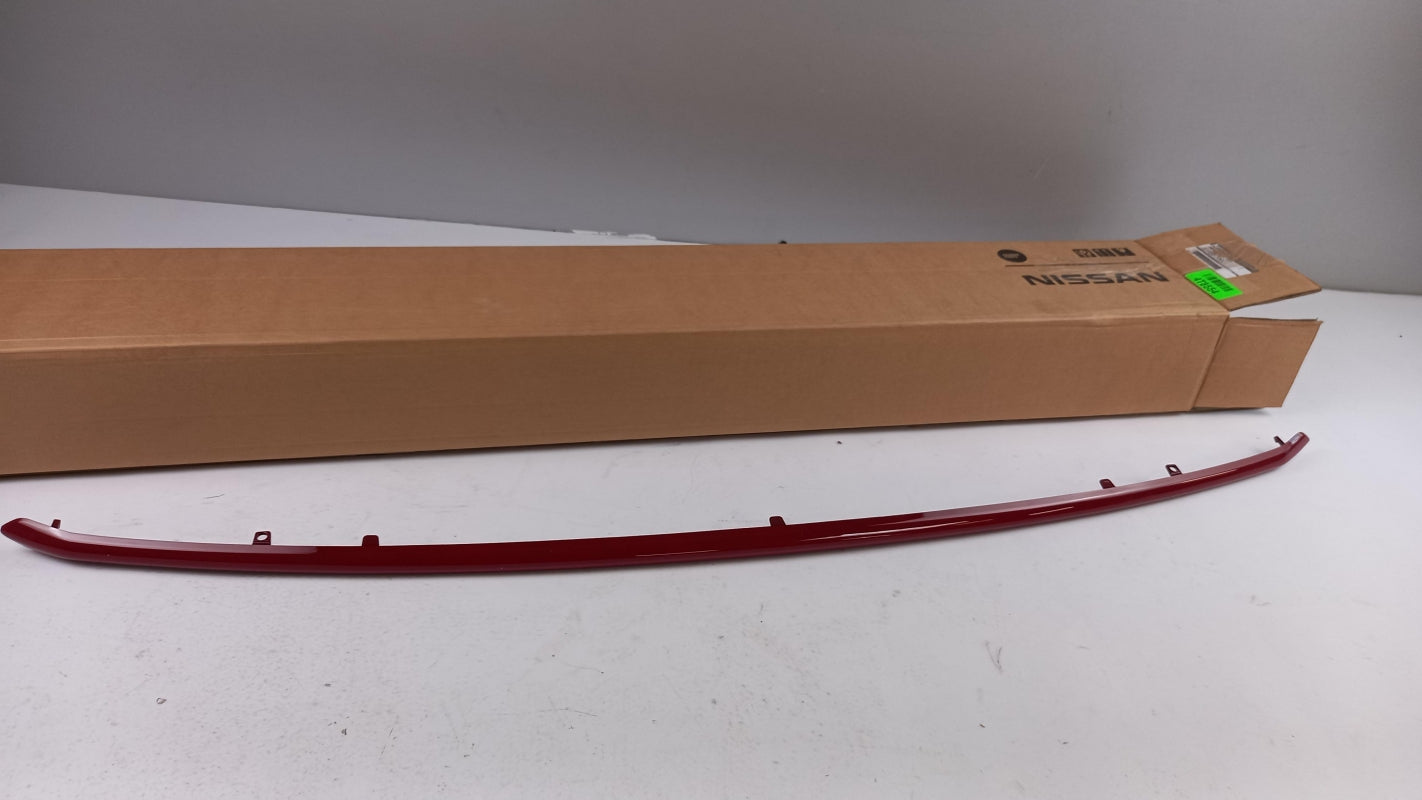 Original INFINITI QX30 17-19 Stoßstangen Zierleiste rot vorne KE6105D021