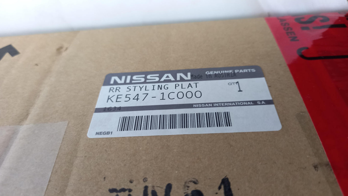 Original INFINITI QX70 2013-2017 Stoßstange Schutz KE5471C000