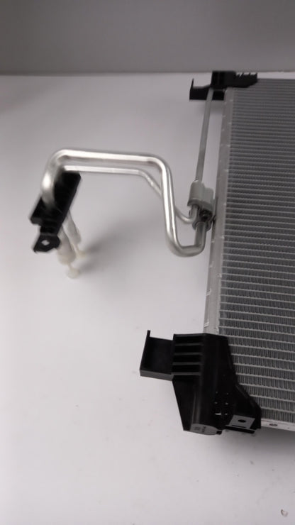 Original INFINITI QX70 2008-2018 QX50 2007-2018 Klimakondensator 921101BA0A